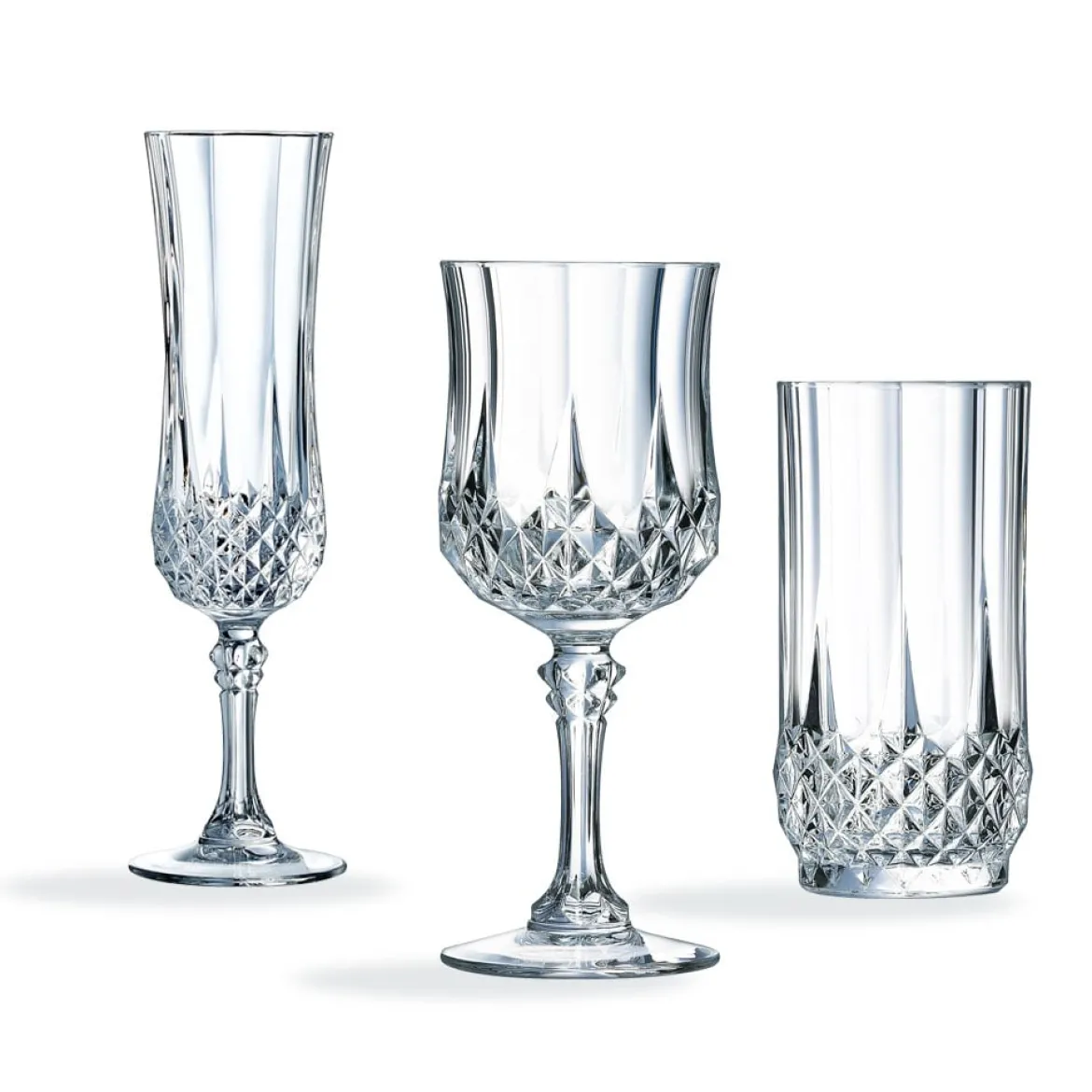 Ensemble 18 pièces, verres à pied et gobelets Longchamp